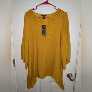 NWT Yellow Womens Top Size Large